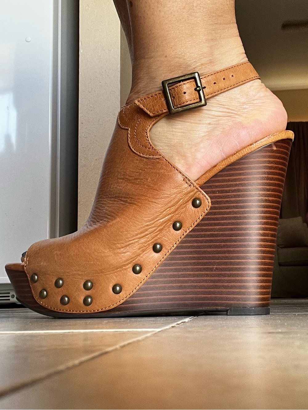 Jessica Simpson Brown Leather Platform Wedge Heel Studded Boho Western Size 9 - Picture 6 of 9